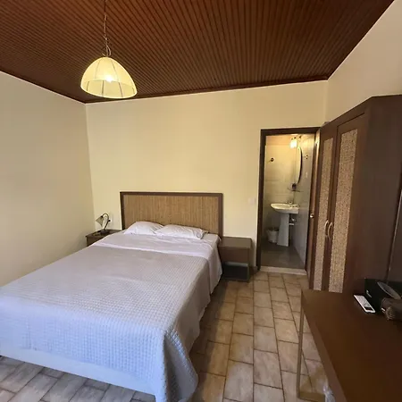 Helena Hotel 3*