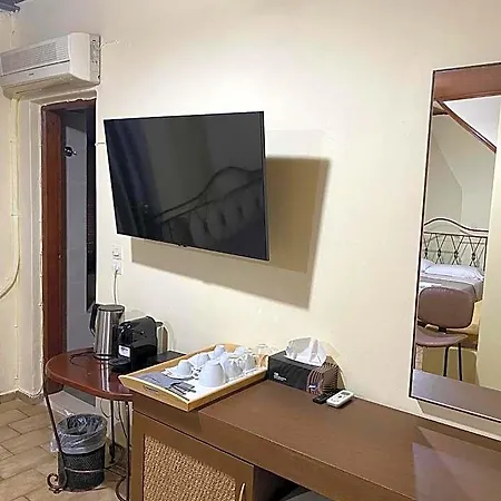 Hotell Helena 3*